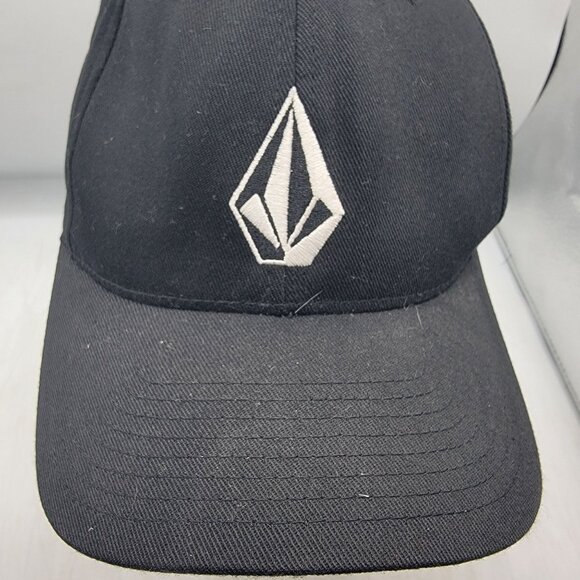 Volcom Adults L-XL Black Fitted Baseball Cap Casual Outdoors Lightweight - Picture 9 of 9